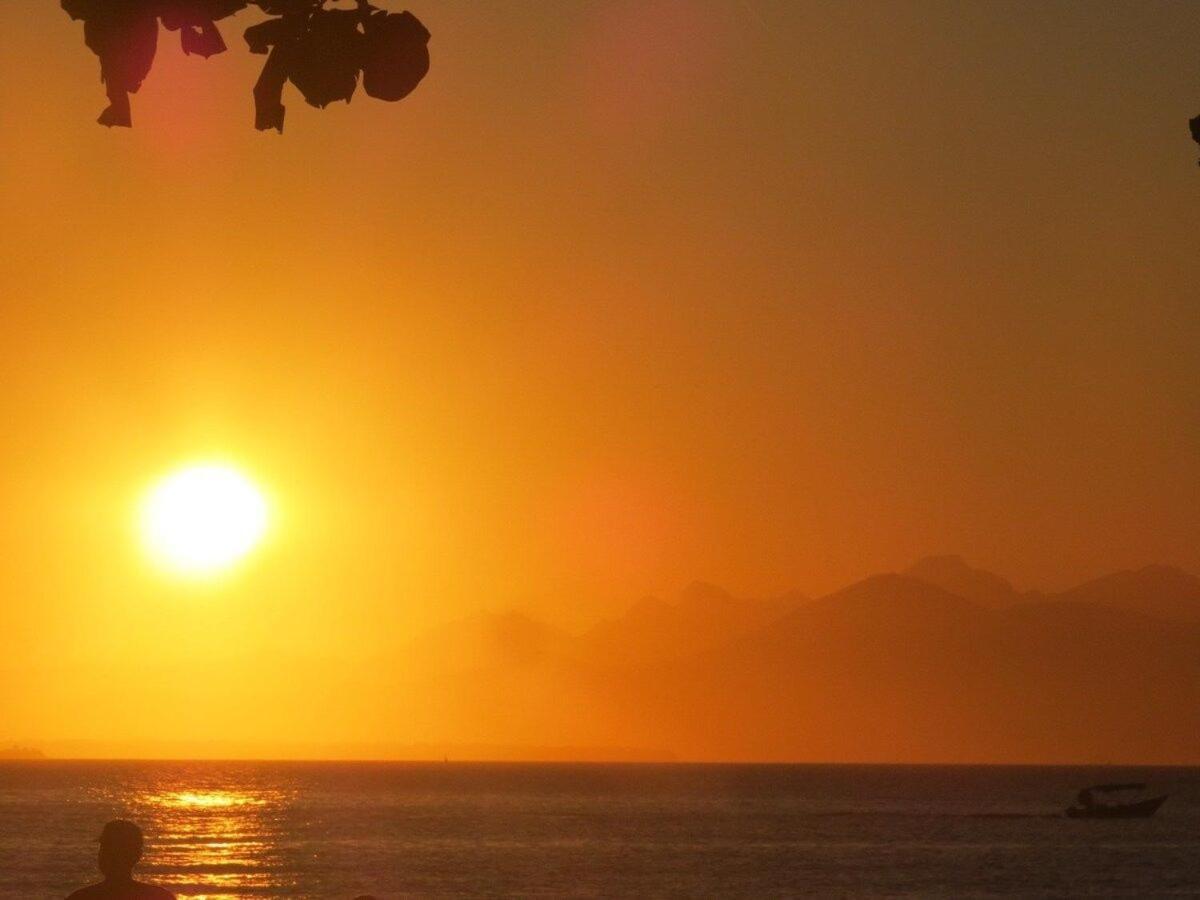 Casa Estilosa E Rustica Com Vista Para O Por Do Sol Da Ilha Do Mel! Eksteriør billede
